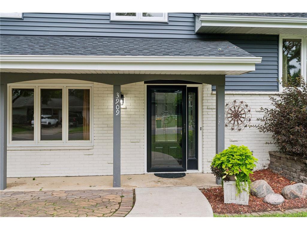 3909 Xylon Avenue N New Hope MN 55427 7104655 image2
