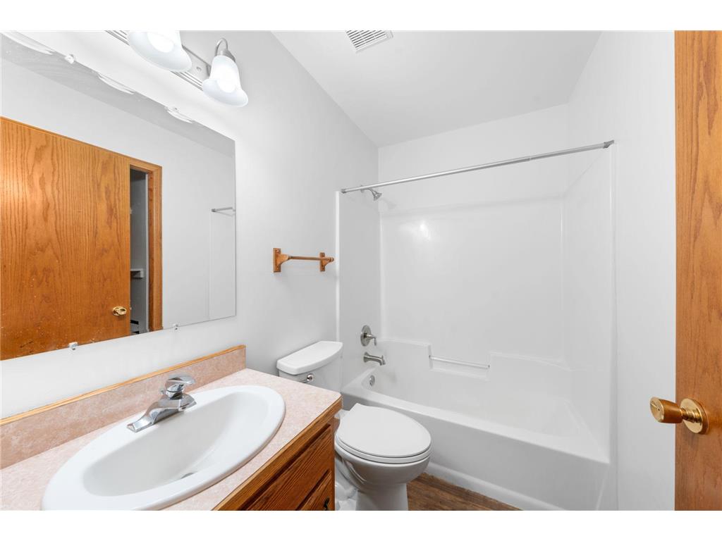 39094 Riverside Court North Branch MN 55056 7016842 image21