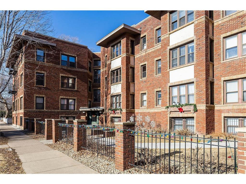 391 Laurel Avenue #212 Saint Paul MN 55102 6631776 image1