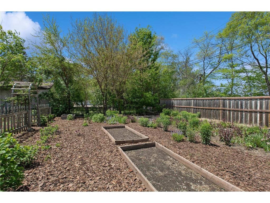 3910 Randall Avenue Saint Louis Park MN 55416 7078420 image44