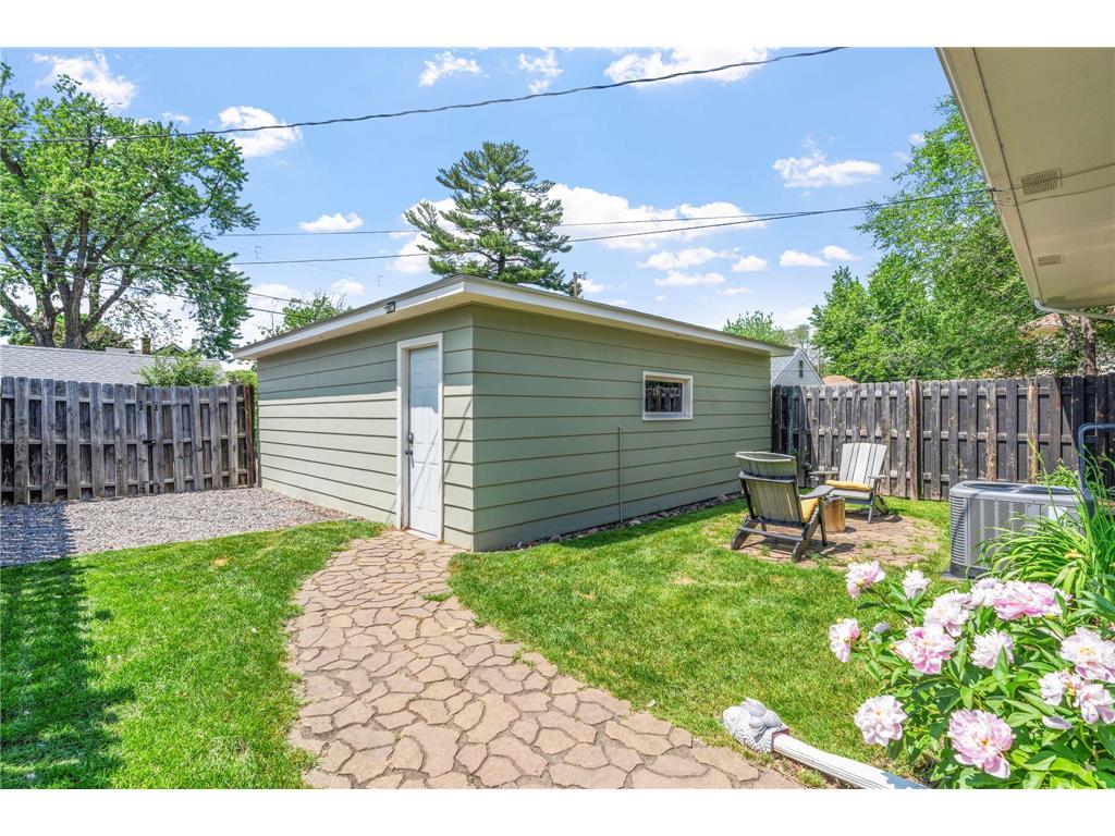 3911 Upton Avenue N Minneapolis MN 55412 7049400 image4