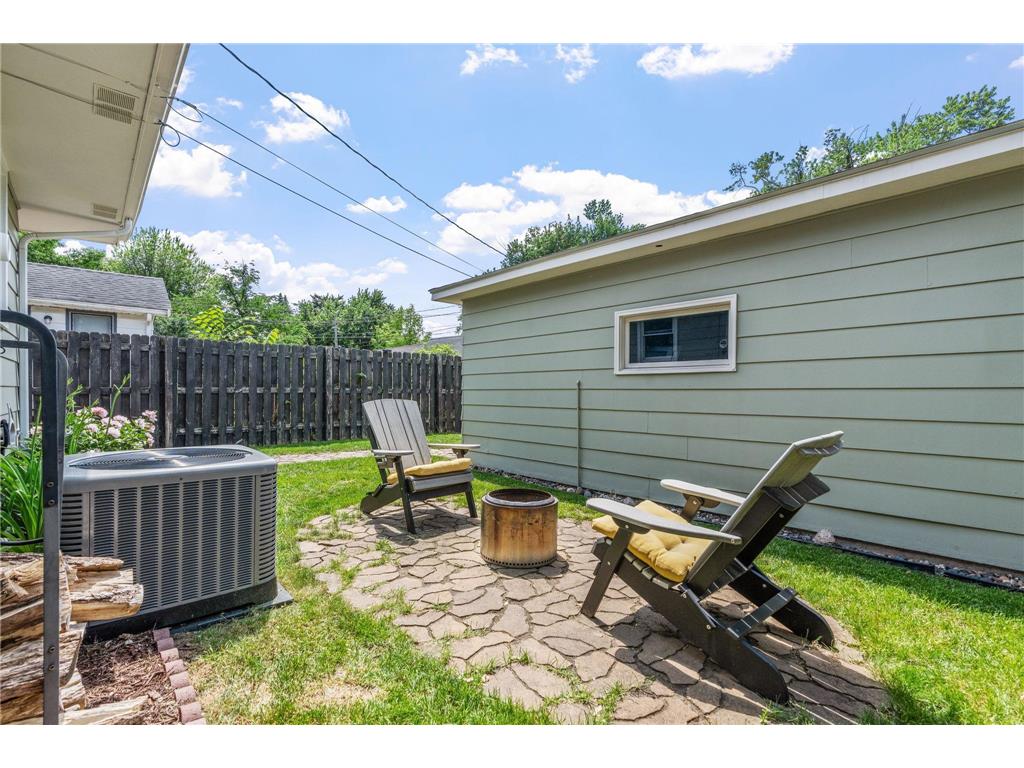 3911 Upton Avenue N Minneapolis MN 55412 7049400 image48