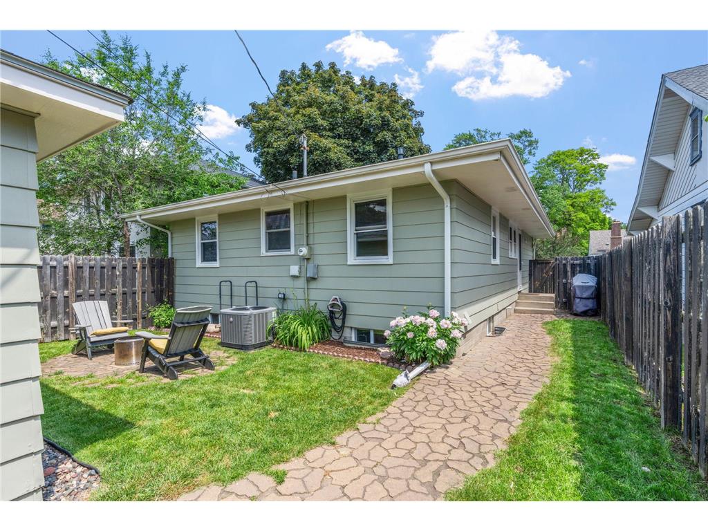 3911 Upton Avenue N Minneapolis MN 55412 7049400 image5