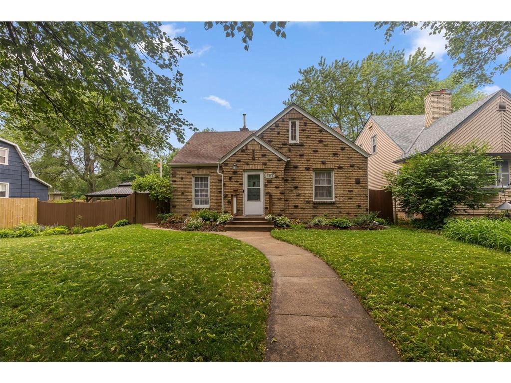 3915 Regent Avenue N Robbinsdale MN 55422 7086803 image1