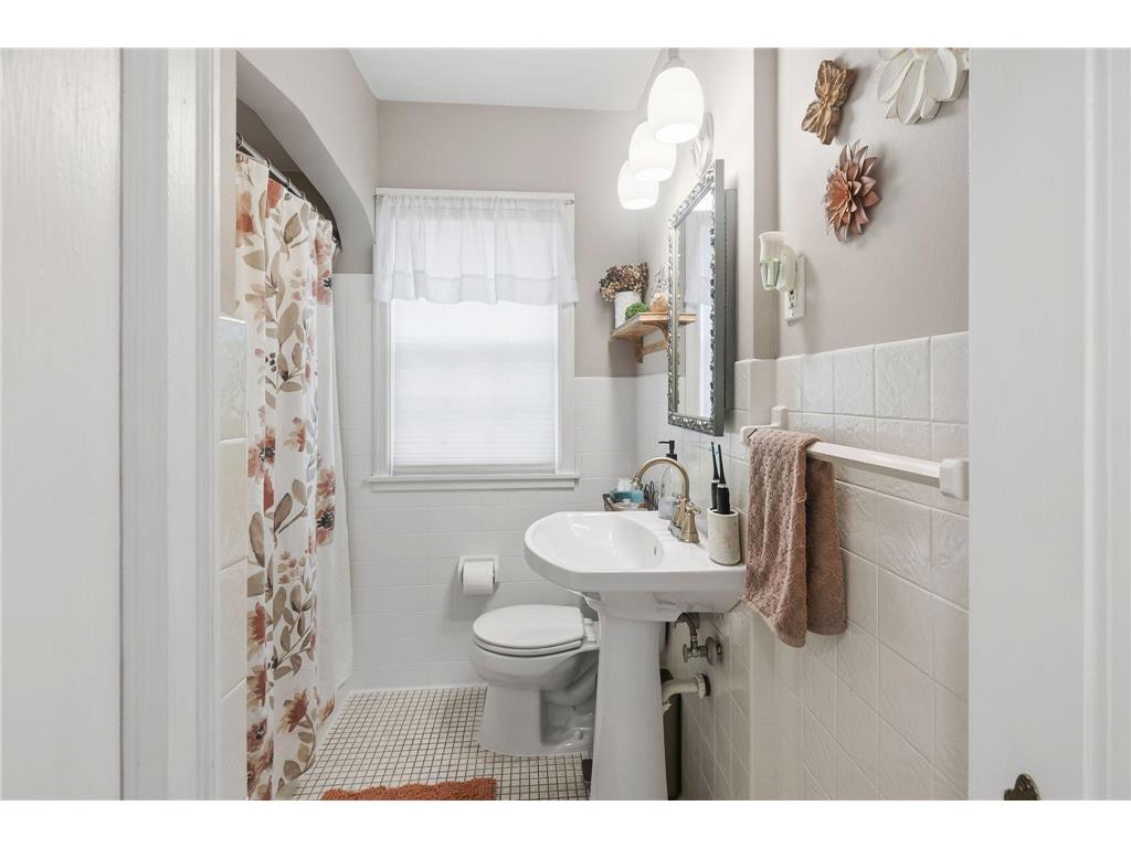 3915 Regent Avenue N Robbinsdale MN 55422 7086803 image12