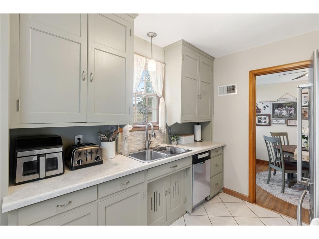 3915 Regent Avenue N Robbinsdale MN 55422 7086803 image7