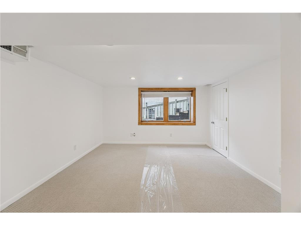 3916 Thomas Avenue S Minneapolis MN 55410 6820996 image10