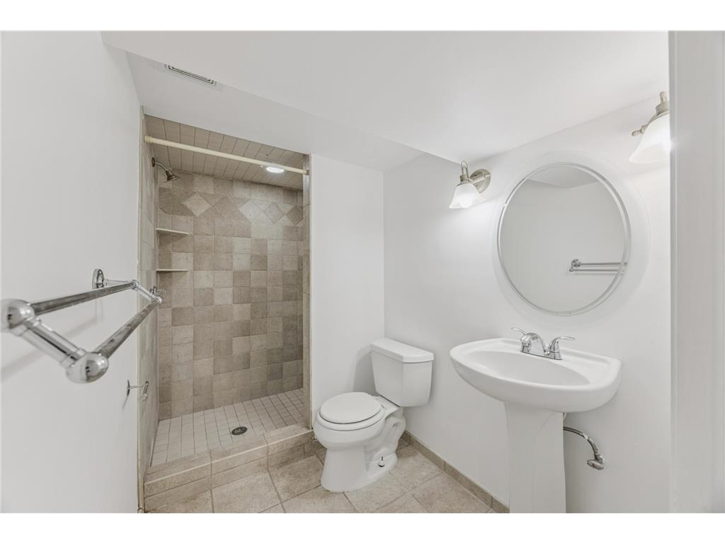 3916 Thomas Avenue S Minneapolis MN 55410 6820996 image11