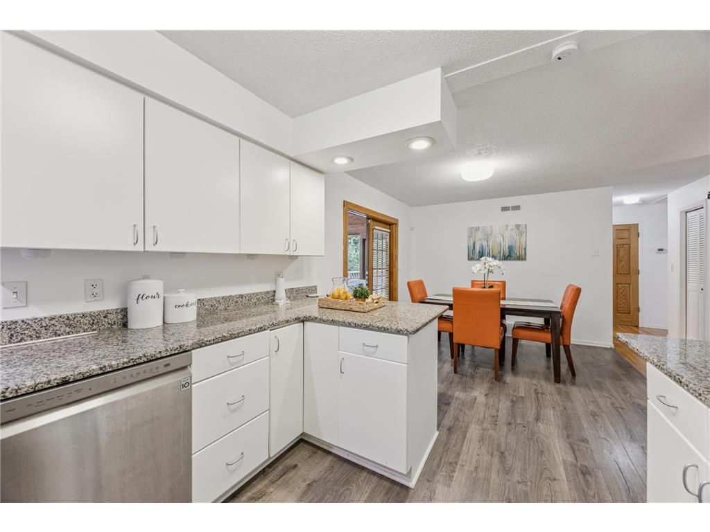 3916 Thomas Avenue S Minneapolis MN 55410 6820996 image13