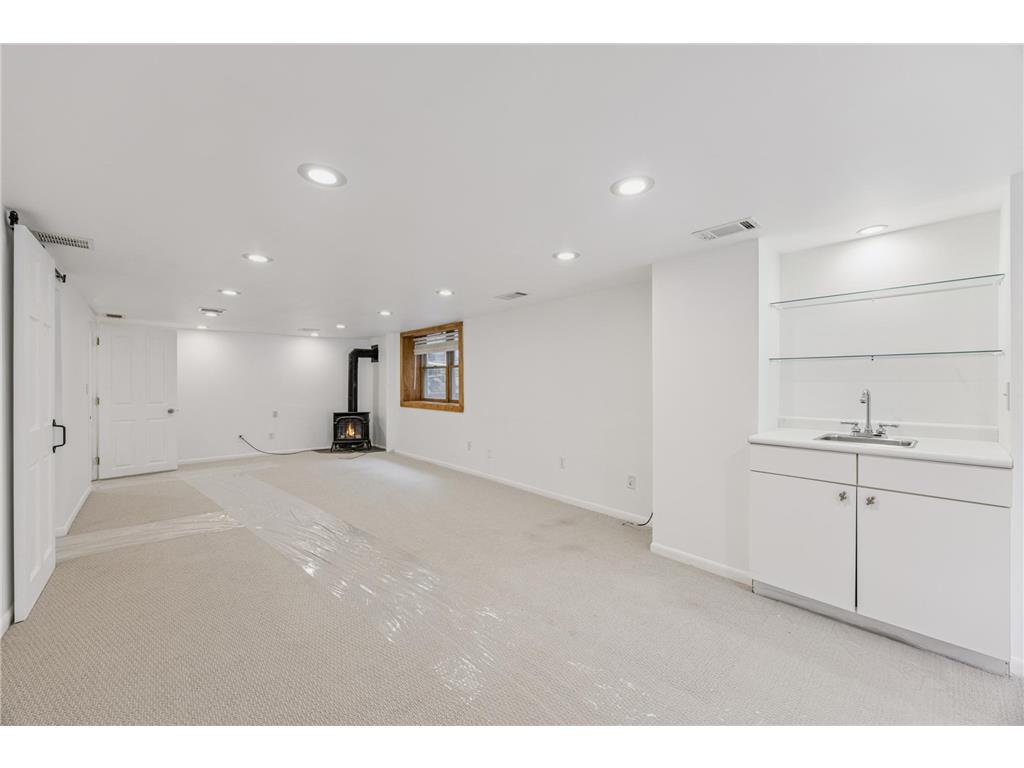 3916 Thomas Avenue S Minneapolis MN 55410 6820996 image18