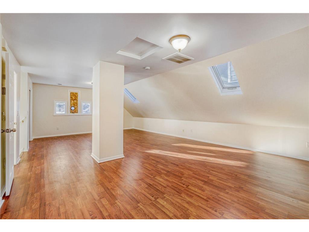 3917 Garfield Avenue Minneapolis MN 55409 7029062 image12