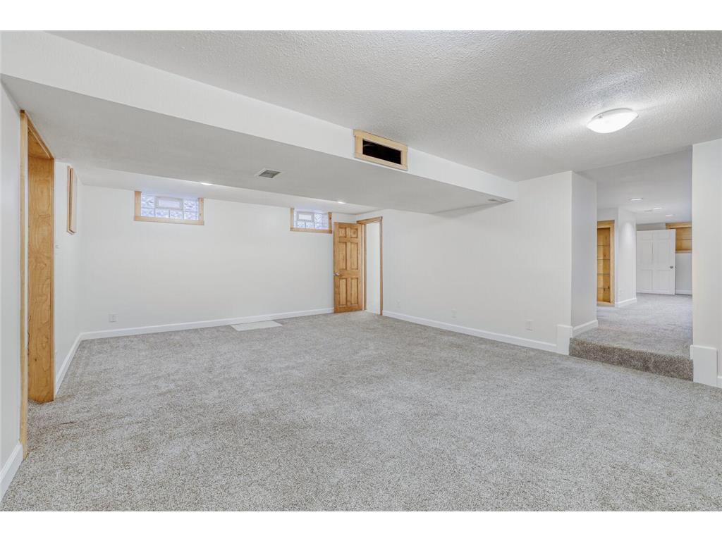 3917 Garfield Avenue Minneapolis MN 55409 7029062 image30