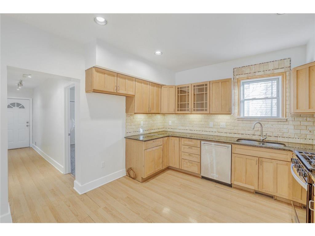 3917 Garfield Avenue Minneapolis MN 55409 7029062 image4