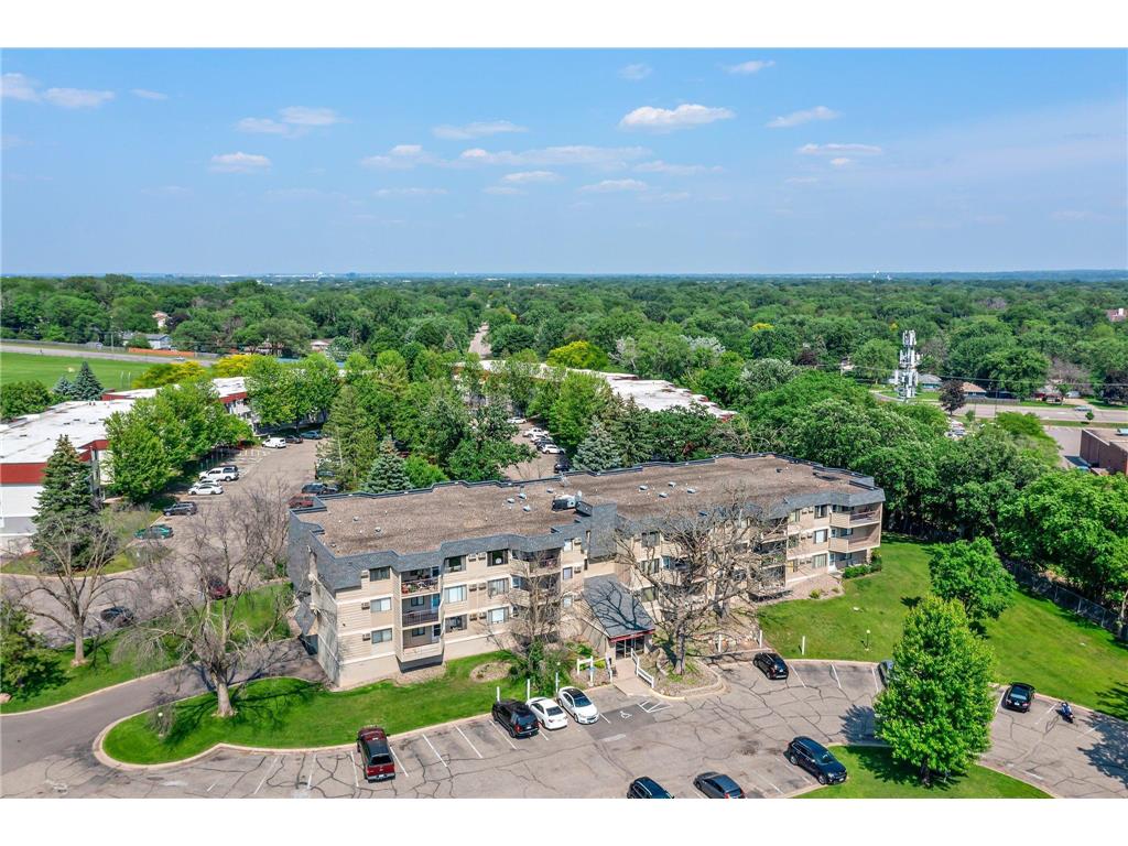 3917 Heritage Hills Drive #101 Bloomington MN 55437 6706836 image1