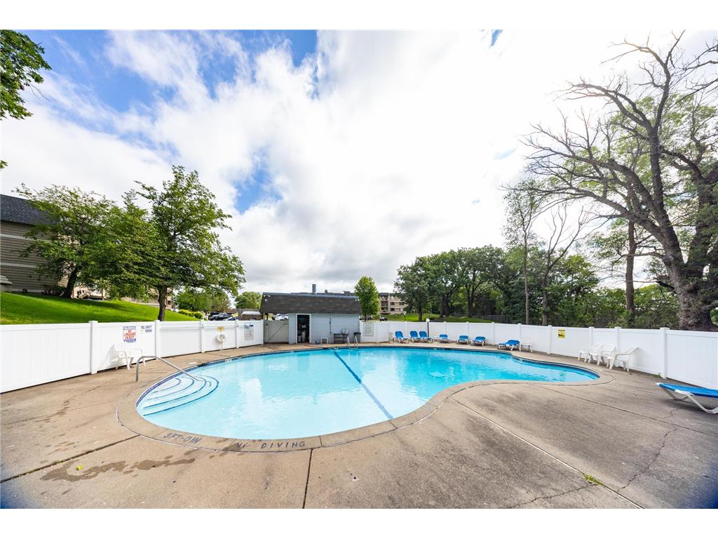 3917 Heritage Hills Drive #102 Bloomington MN 55437 7094605 image21