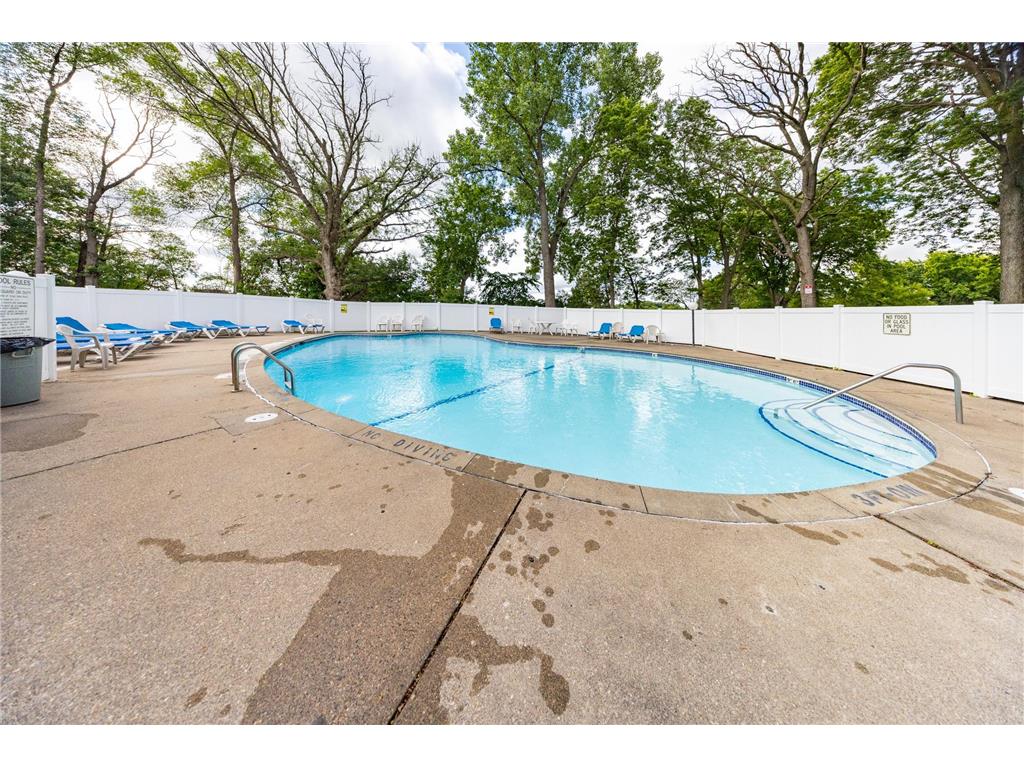3917 Heritage Hills Drive #102 Bloomington MN 55437 7094605 image22