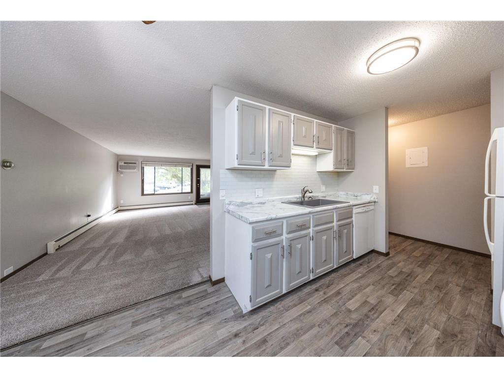 3917 Heritage Hills Drive #102 Bloomington MN 55437 7094605 image5