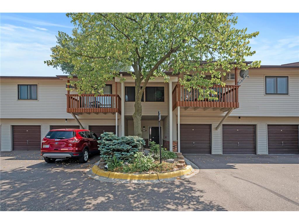 3919 Foss Road 102, Saint Anthony, MN, 55421 MLS 6405445 Edina Realty