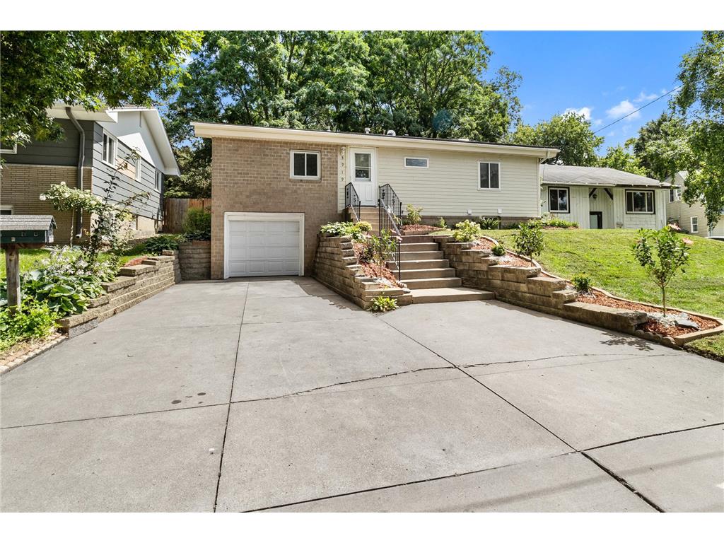 3919 Ulysses Street NE Columbia Heights MN 55421 6585258 image1