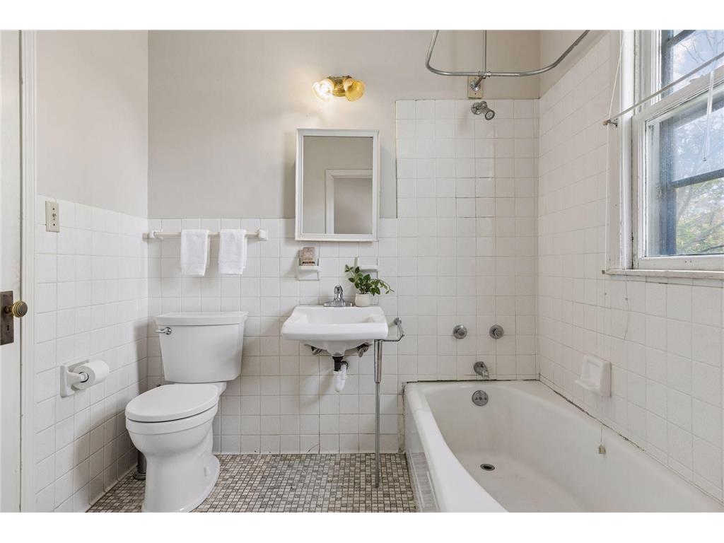 3920 Aldrich Avenue S Minneapolis MN 55409 7090547 image36