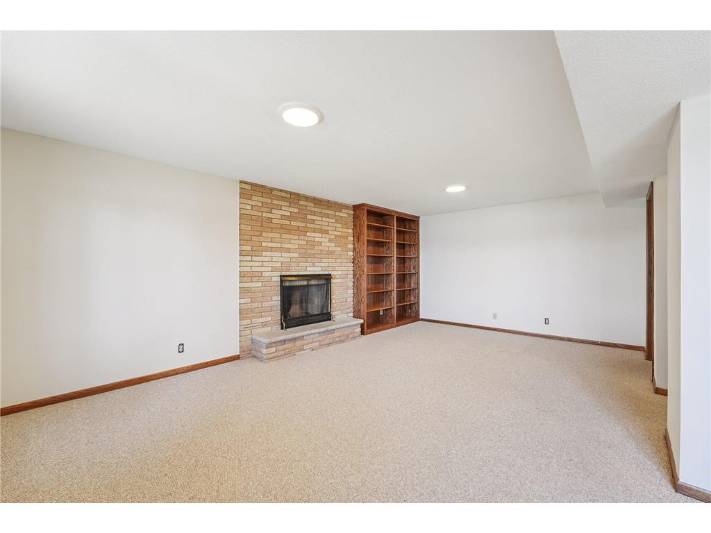 3921 Crystal Lake Boulevard Robbinsdale MN 55422 - Crystal 7035675 image48
