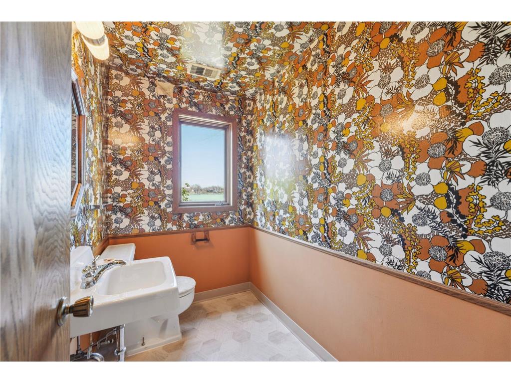 3921 Crystal Lake Boulevard Robbinsdale MN 55422 - Crystal 7035675 image50