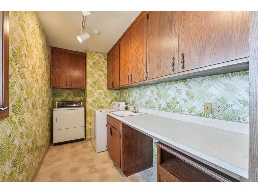 3921 Crystal Lake Boulevard Robbinsdale MN 55422 - Crystal 7035675 image51