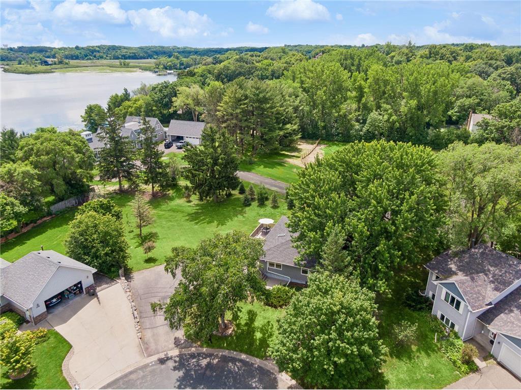 3921 Minnewashta Court Chanhassen MN 55331 - Minnewashta 7099815 image1