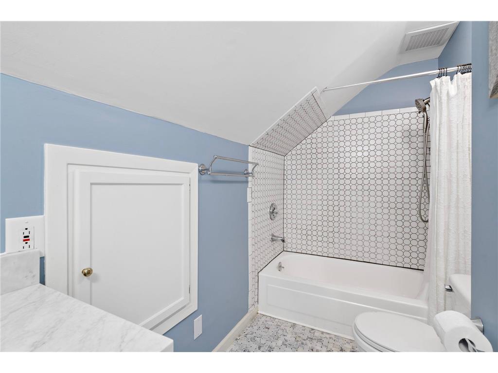 3922 Van Buren Street NE Columbia Heights MN 55421 7070431 image24