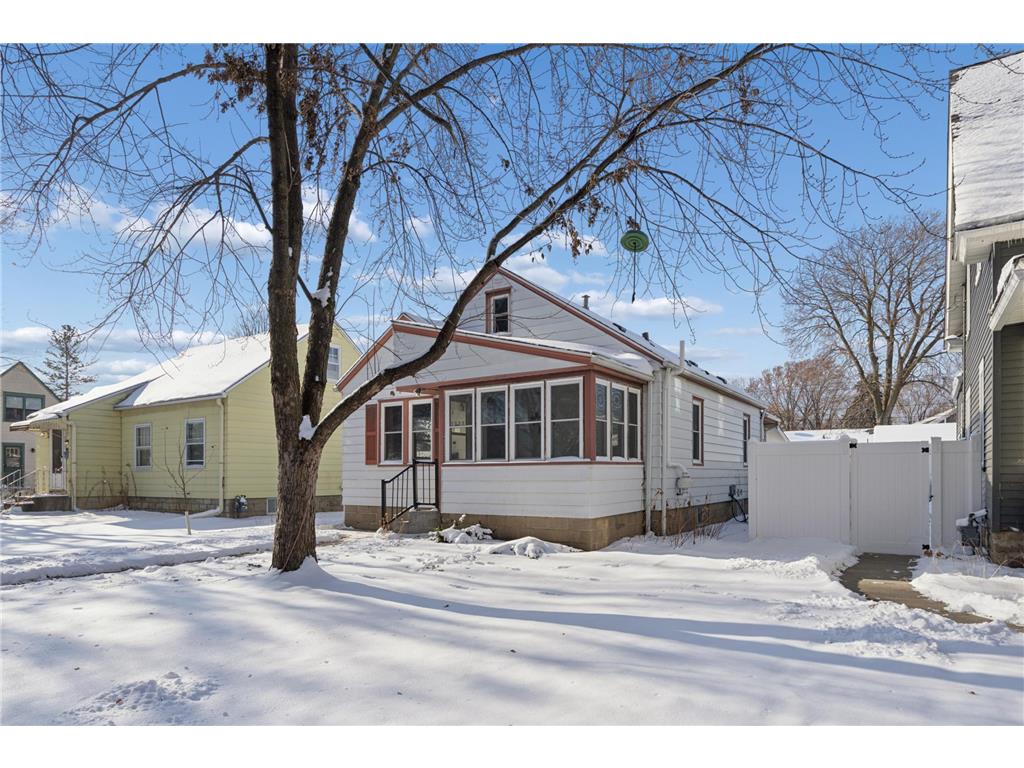 3925 Perry Avenue N Robbinsdale MN 55422 6808831 image1