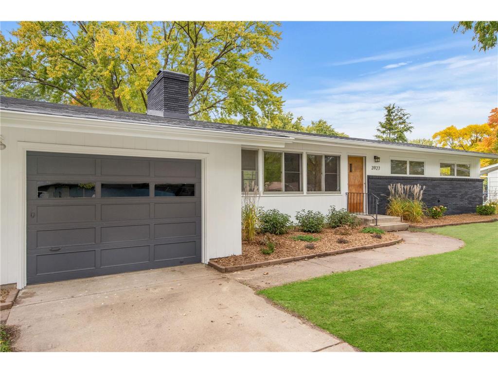 3927 Van Dyke Street White Bear Lake MN 55110 7005832 image1