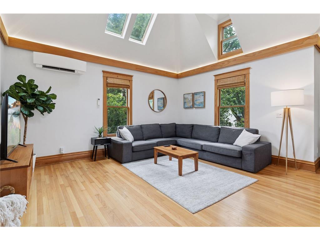 3929 Clinton Avenue Minneapolis MN 55409 6768967 image1