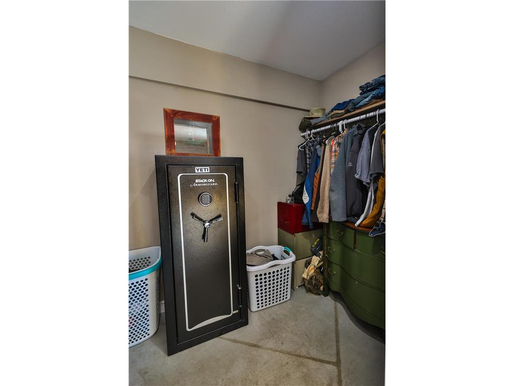 393 W Avenue Nevis MN 56467 7033921 image40