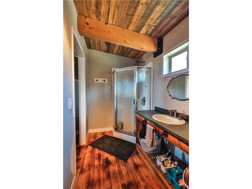 393 West Avenue Nevis MN 56467 7033920 image32