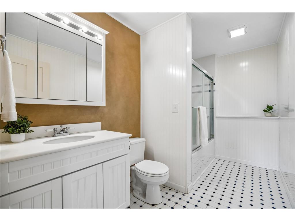 3930 Glendale Drive Chanhassen MN 55331 - Minnewashta 7054918 image18