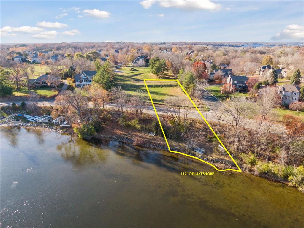 3930 Stratford Lane Chanhassen MN 55331 - Minnewashta 6818897 image1