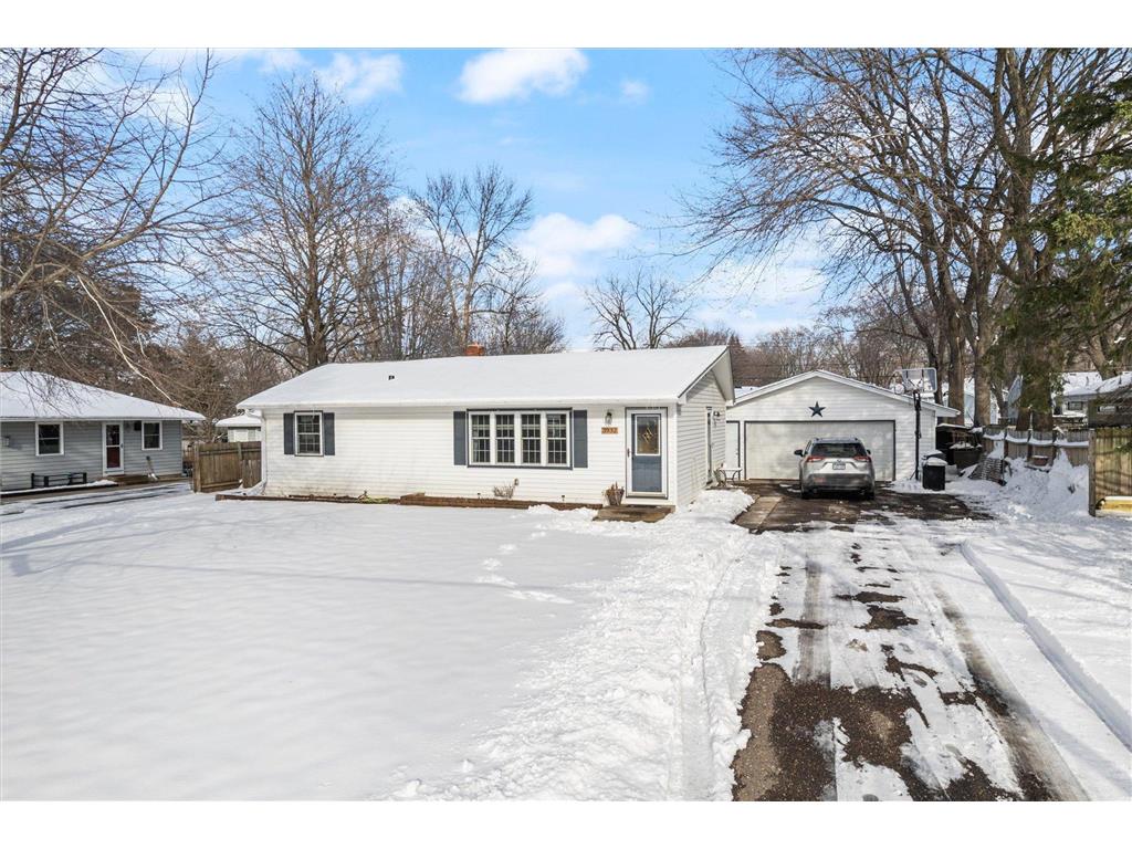 3932 Bellaire Avenue White Bear Twp MN 55110 6515353 image1