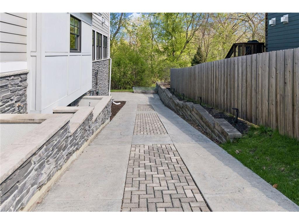 3932 W 49th Street Edina MN 55424 7044550 image45