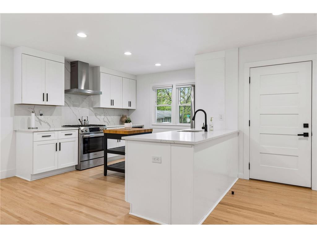 3932 W 58th Street Edina MN 55424 - Minnehaha Creek 7057598 image11