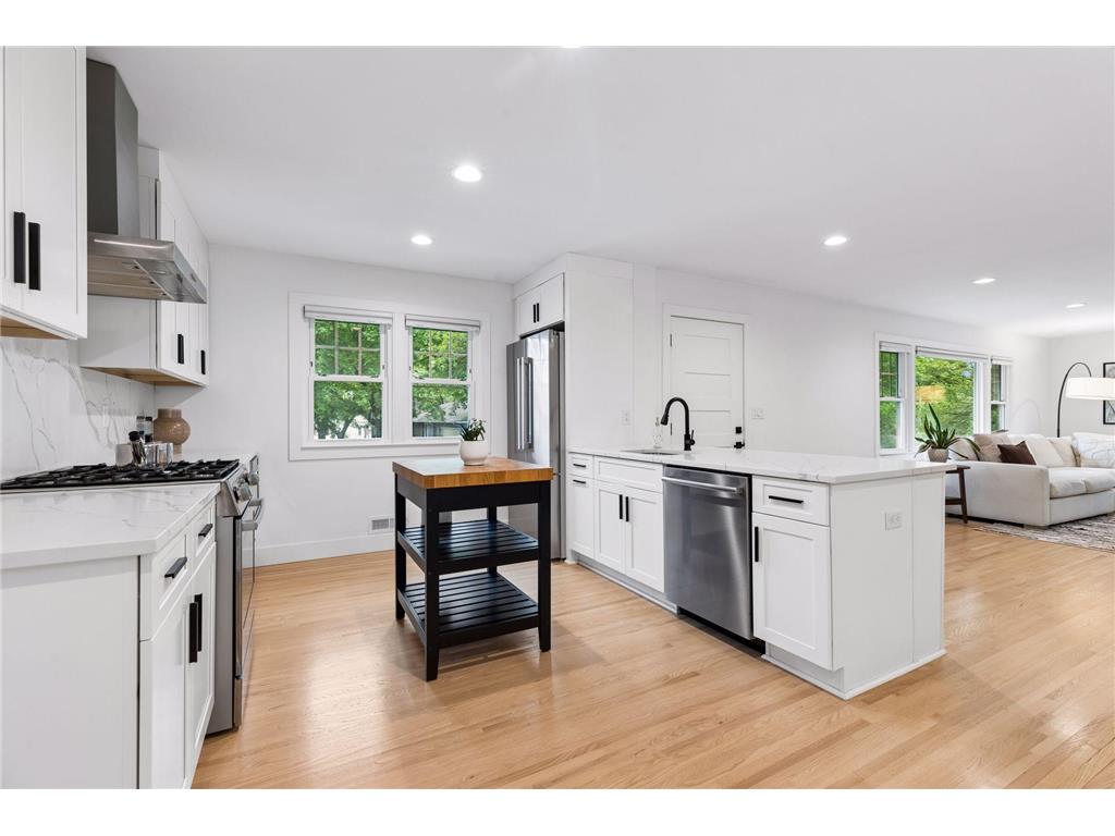 3932 W 58th Street Edina MN 55424 - Minnehaha Creek 7057598 image13