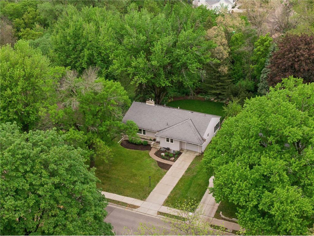 3932 W 58th Street Edina MN 55424 - Minnehaha Creek 7057598 image2