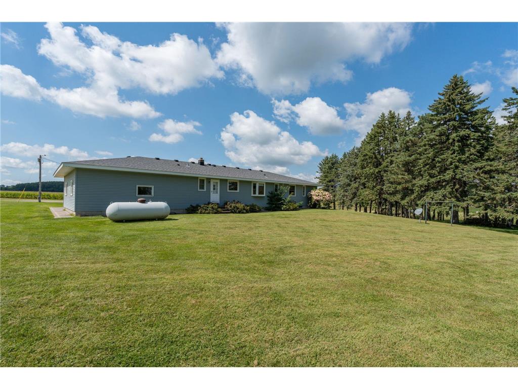 39321 141st Avenue Montgomery MN 56069 6780426 image33