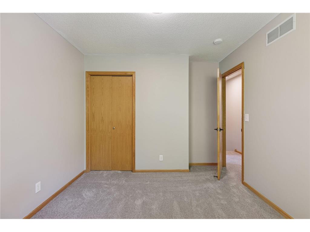 3936 Homestead Drive Woodbury MN 55125 6801263 image32