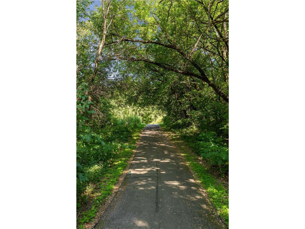 3936 Homestead Drive Woodbury MN 55125 6801263 image73