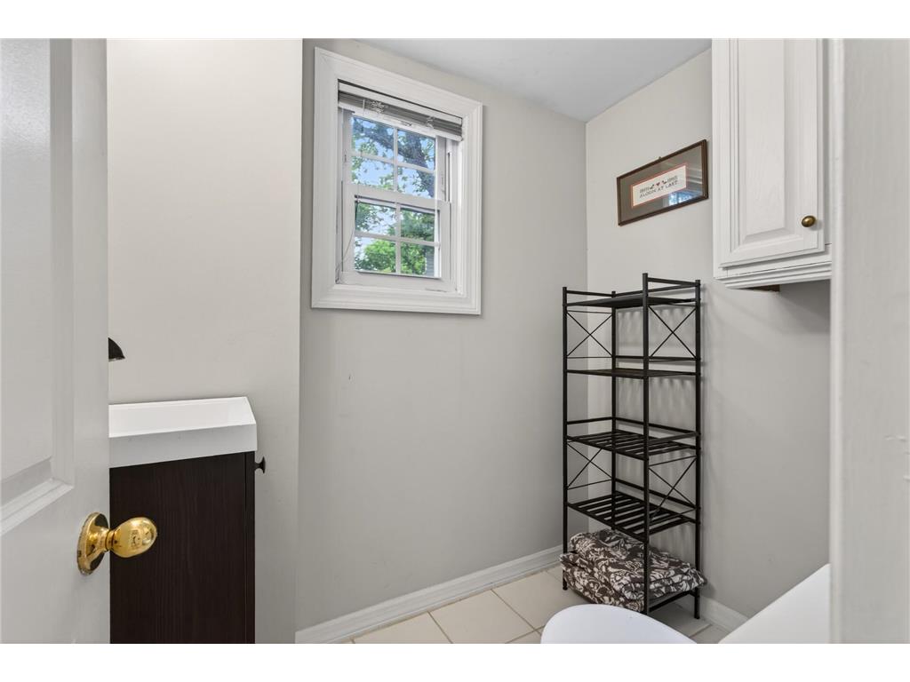 394 Dewey Street Saint Paul MN 55104 7069484 image18
