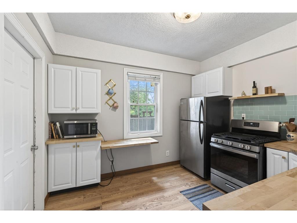 394 Dewey Street Saint Paul MN 55104 7069484 image19