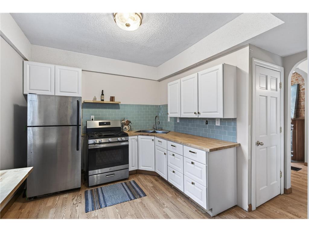 394 Dewey Street Saint Paul MN 55104 7069484 image20