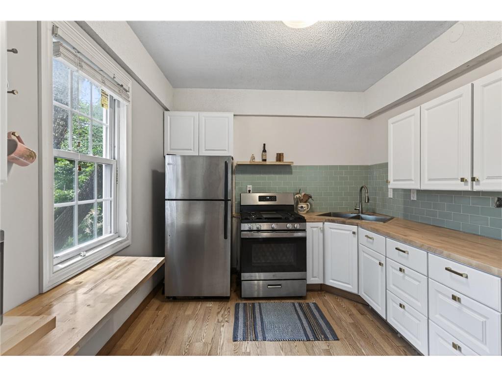 394 Dewey Street Saint Paul MN 55104 7069484 image21