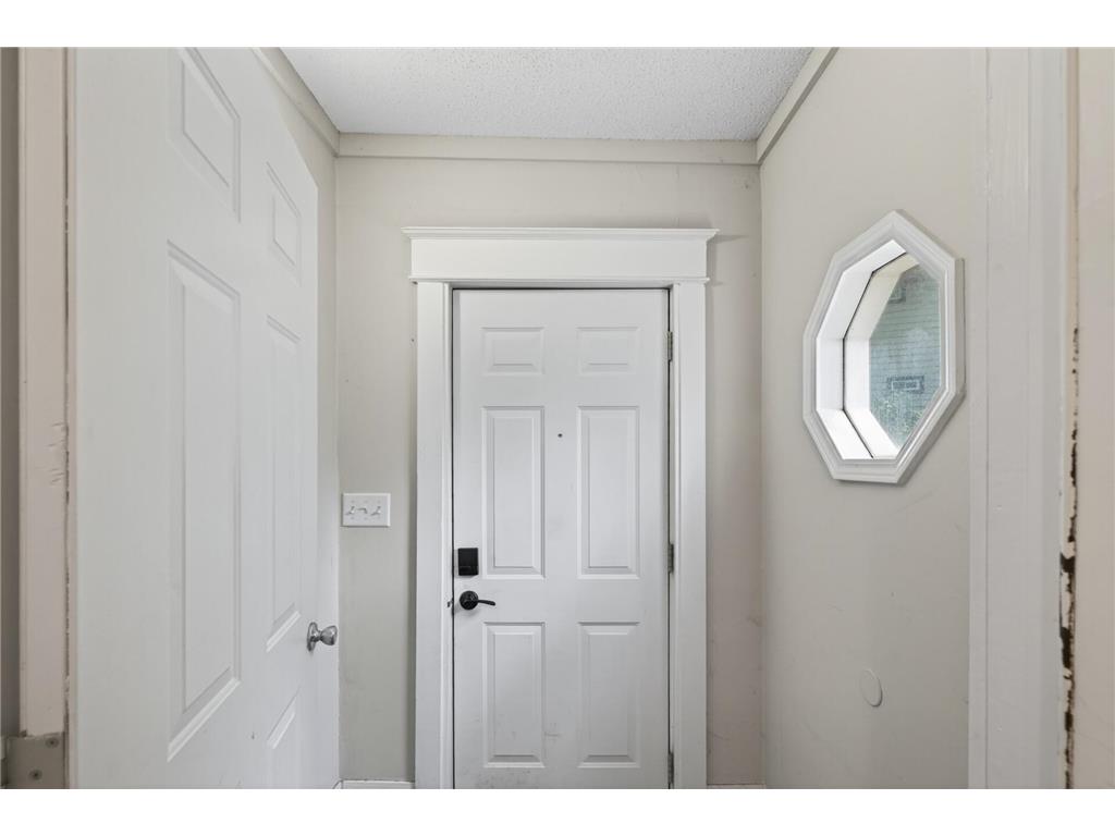 394 Dewey Street Saint Paul MN 55104 7069484 image24