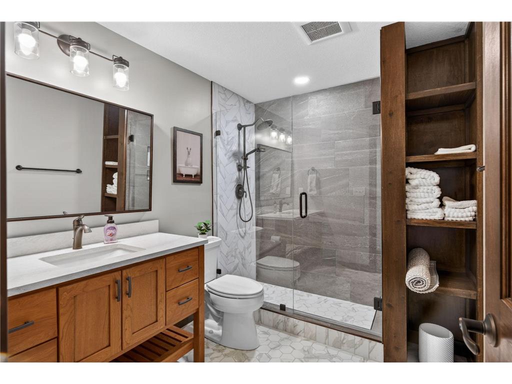 3940 Creek View Lane SW Rochester MN 55902 7059472 image30